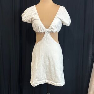 Chic Backless White Dress